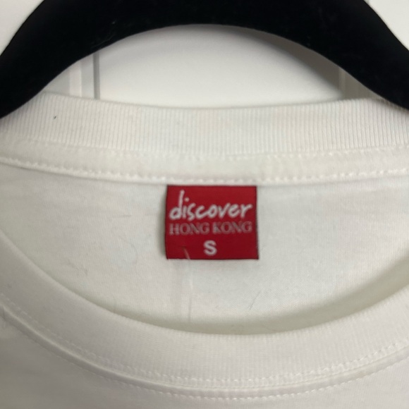 White Tee with Red Hong Kong Print - Picture 2 of 5